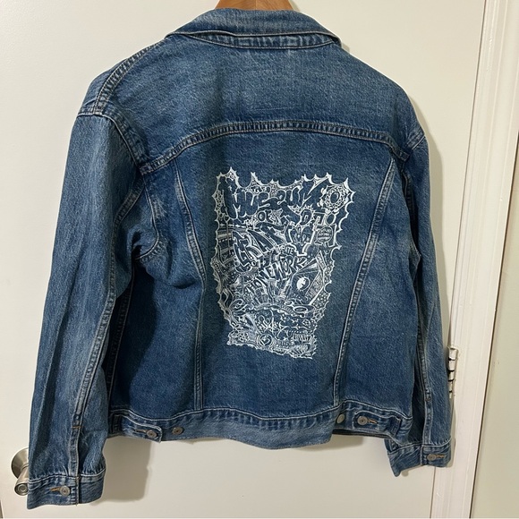 Levi's | Premium Trucker Jean Denim Jacket with Graphic Print | Size Large NWT - Picture 1 of 5
